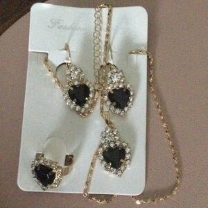 Elegant Black Heart Jewelry Set